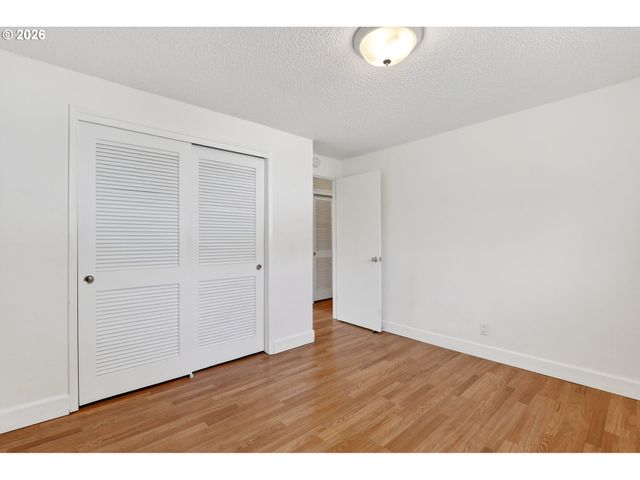 640 STONEHILL Dr, Gladstone, OR 97027