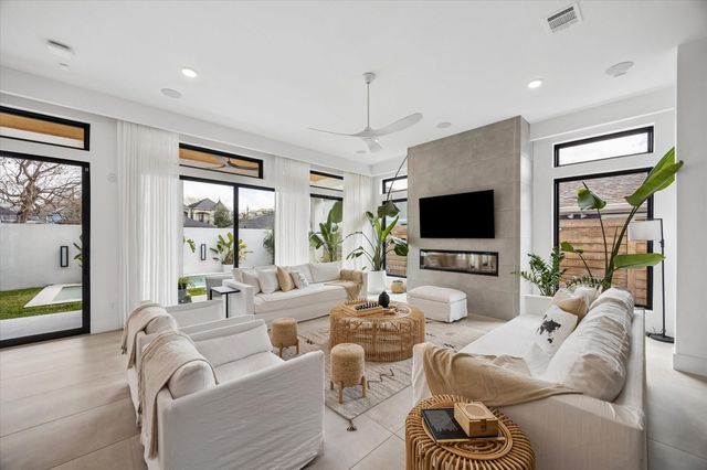 810 Dorothy Street, Houston, TX 77007