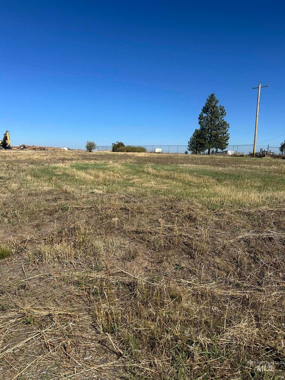 401 N 5th Ave, Craigmont, ID 83523 photo 5