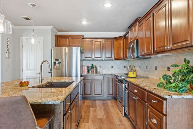 21206 National DR, Lago Vista, TX 78645
