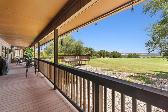 21206 National DR, Lago Vista, TX 78645