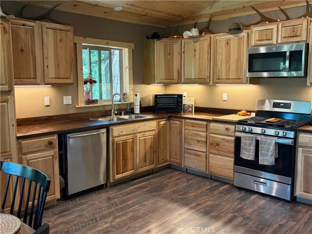 5975 Pine Avenue, Angelus Oaks, CA 92305