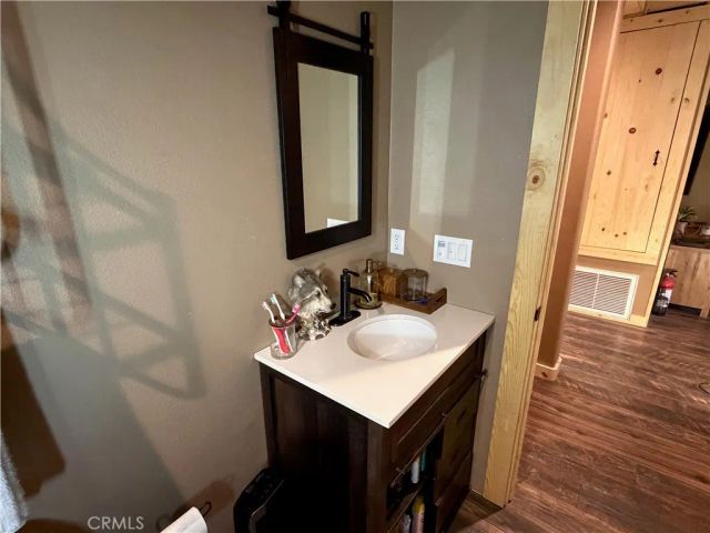 5975 Pine Avenue, Angelus Oaks, CA 92305