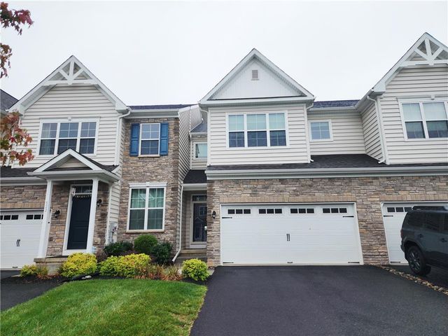 524 Gray Feather Way, Upper Macungie Twp, PA 18104