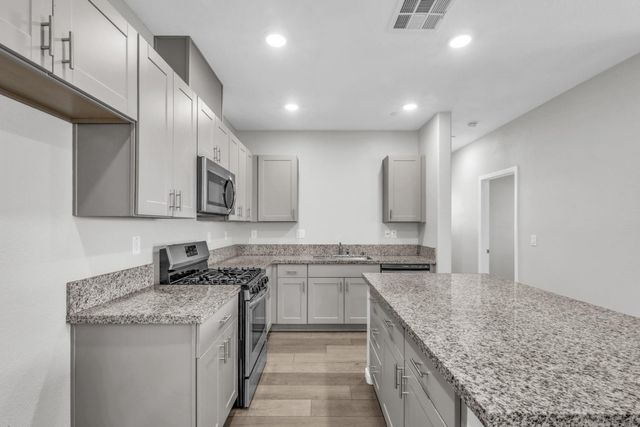 1369 Harvest Glen Way, Sacramento, CA 95834