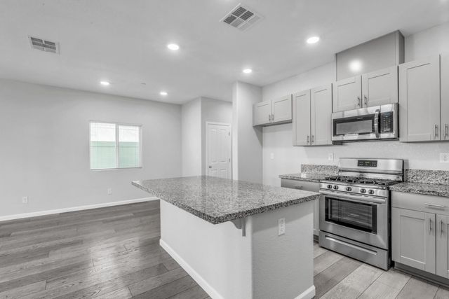 1369 Harvest Glen Way, Sacramento, CA 95834