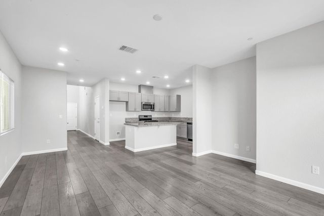 1369 Harvest Glen Way, Sacramento, CA 95834