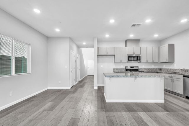 1369 Harvest Glen Way, Sacramento, CA 95834