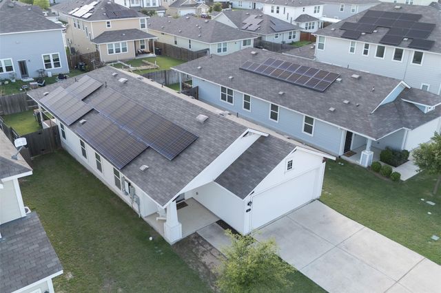 328 Black Opal DR, Jarrell, TX 76537