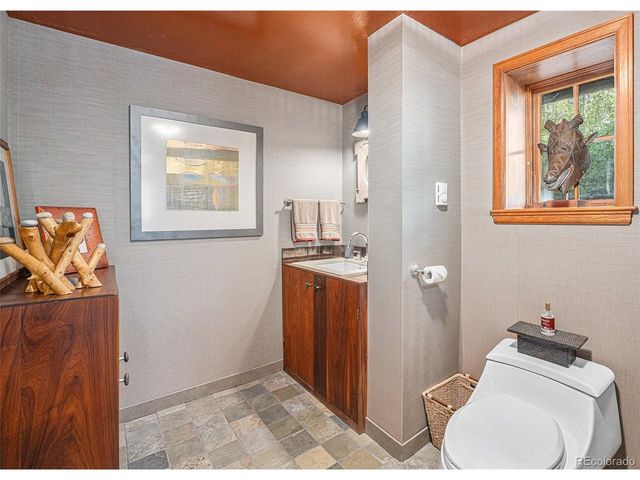 19411 Highway 119, Black Hawk, CO 80422