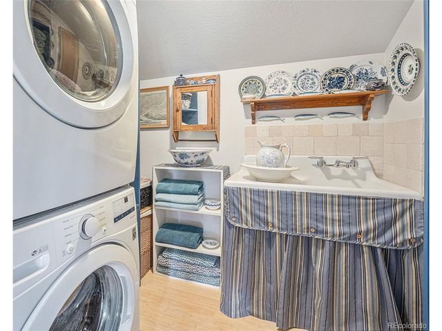 19411 Highway 119, Black Hawk, CO 80422