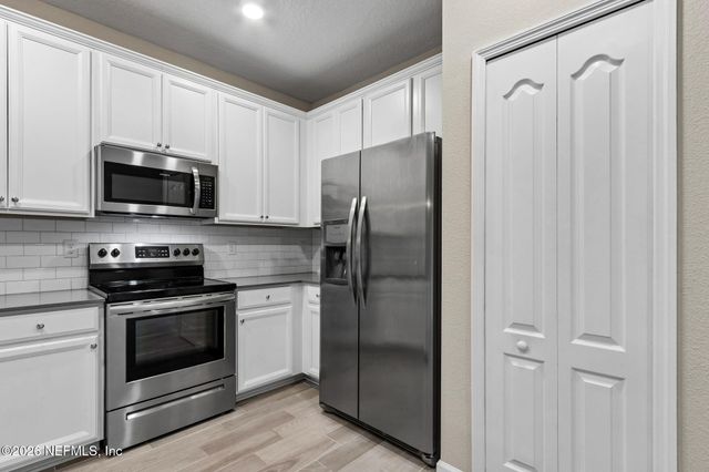 1111 BEACH DUNE Drive, Jacksonville, FL 32233