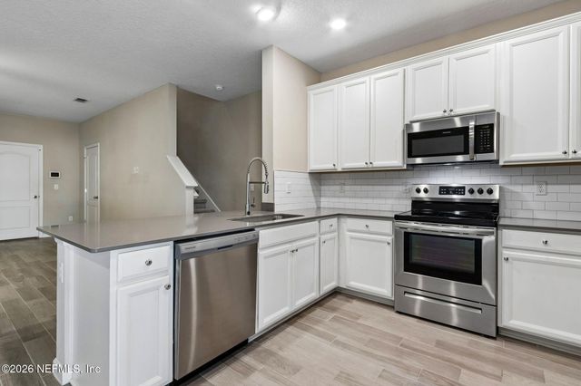 1111 BEACH DUNE Drive, Jacksonville, FL 32233