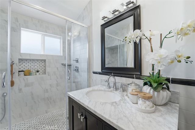 11937 S La Cienega, Hawthorne, CA 90250