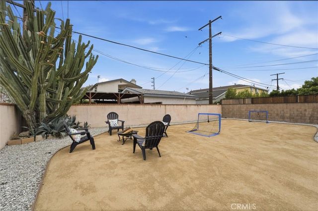 11937 S La Cienega, Hawthorne, CA 90250
