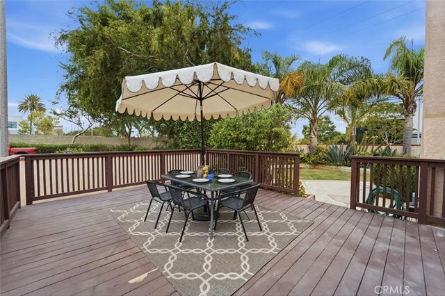 11937 S La Cienega, Hawthorne, CA 90250