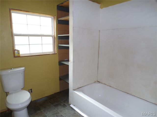 709 1st Street, Gillespie, IL 62033