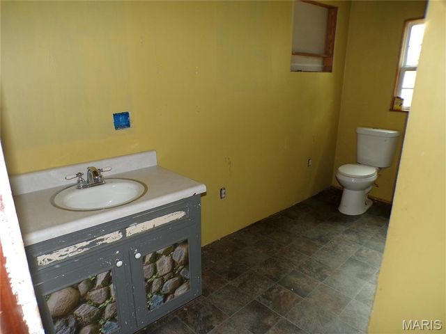 709 1st Street, Gillespie, IL 62033