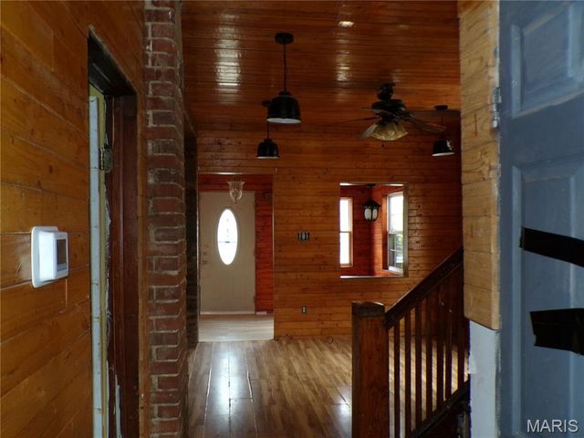 709 1st Street, Gillespie, IL 62033