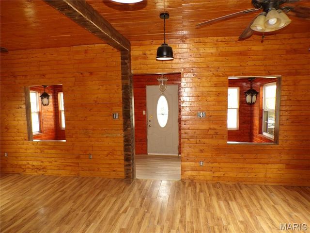 709 1st Street, Gillespie, IL 62033