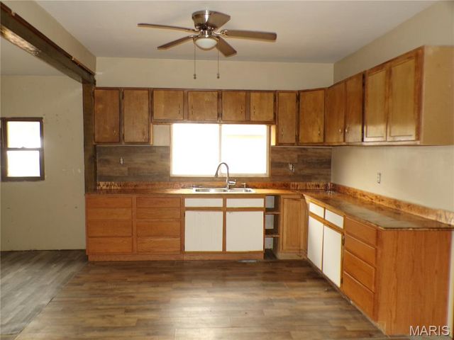 709 1st Street, Gillespie, IL 62033