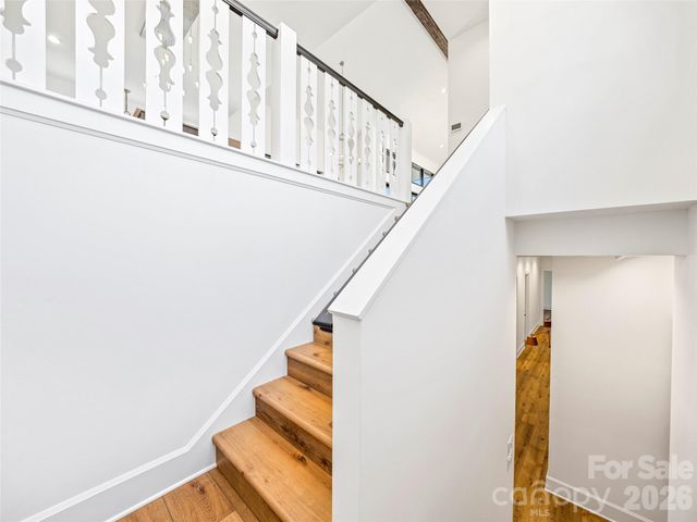 21 Evian Court, Asheville, NC 28804