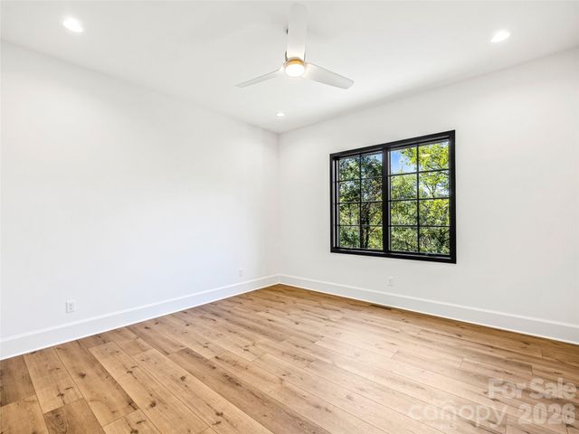 21 Evian Court, Asheville, NC 28804