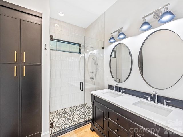 21 Evian Court, Asheville, NC 28804
