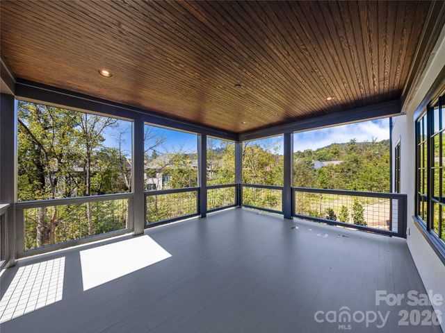 21 Evian Court, Asheville, NC 28804