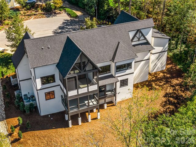 21 Evian Court, Asheville, NC 28804