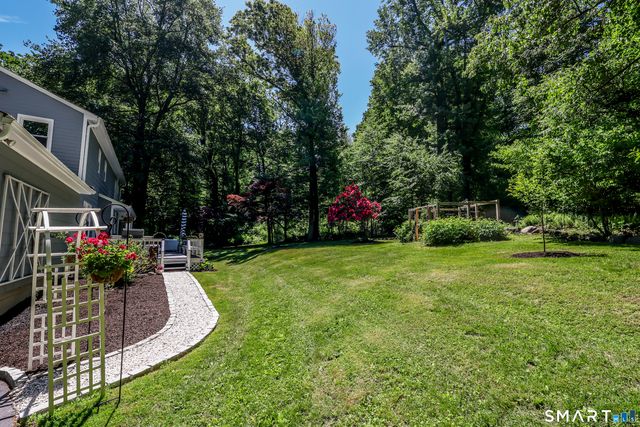 23 Old Green Road, Newtown, CT 06482