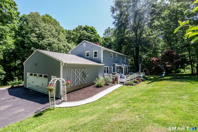 23 Old Green Road, Newtown, CT 06482