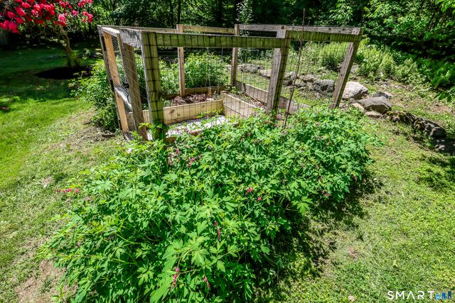 23 Old Green Road, Newtown, CT 06482