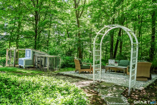 23 Old Green Road, Newtown, CT 06482