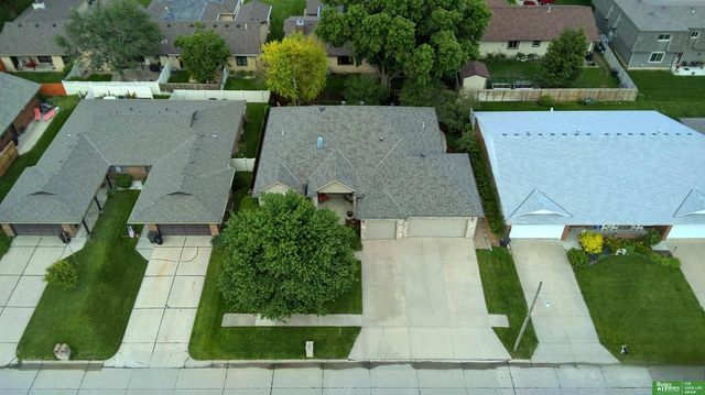 819 S Country Club Avenue, York, NE 68467