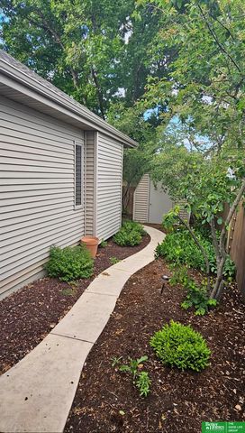 819 S Country Club Avenue, York, NE 68467