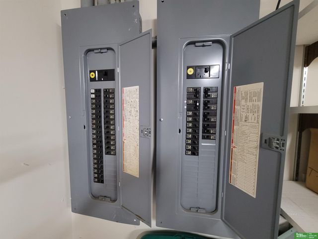 819 S Country Club Avenue, York, NE 68467