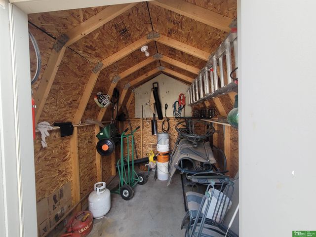 819 S Country Club Avenue, York, NE 68467