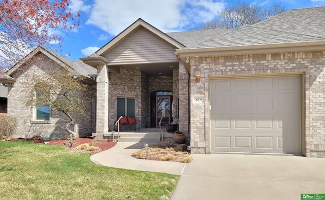 819 S Country Club Avenue, York, NE 68467