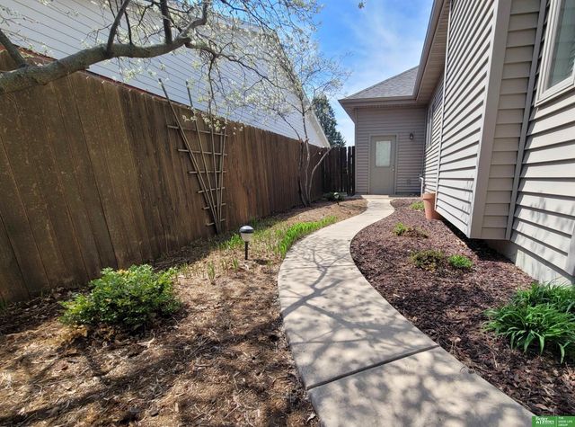 819 S Country Club Avenue, York, NE 68467