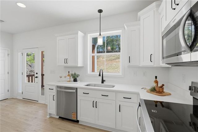 3705 Ronny Way, Gainesville, GA 30506