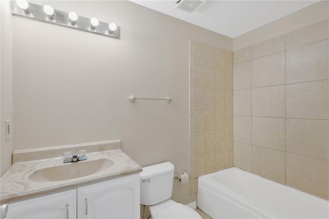 808 1ST AVENUE NE, Ruskin, FL 33570