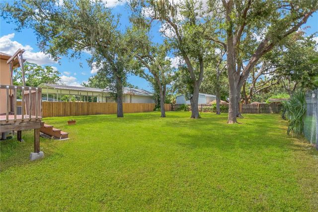 808 1ST AVENUE NE, Ruskin, FL 33570