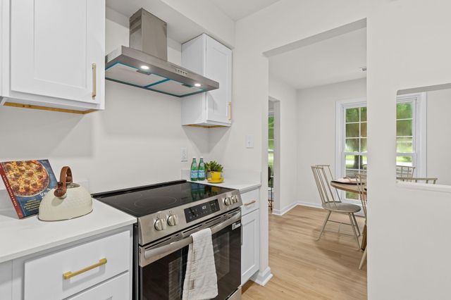 207 Corey Boulevard, Summerville, SC 29483