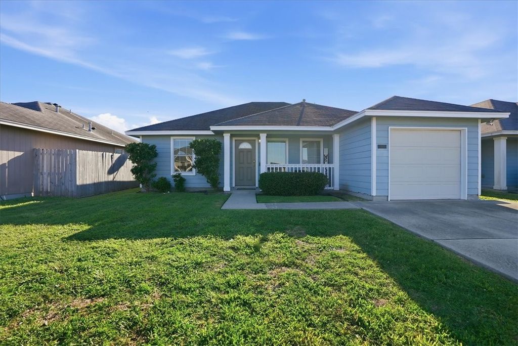 7497 Goldstar, Corpus Christi, TX 78414