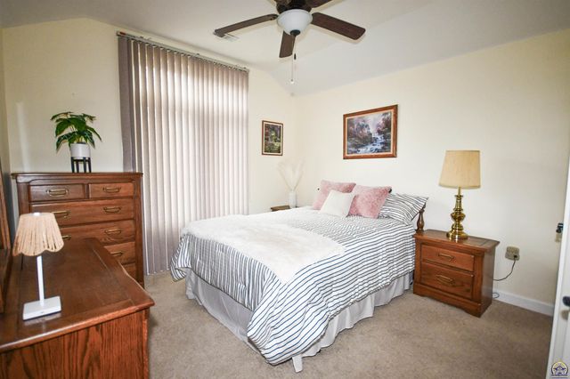 5508 SW Ojai ST, Topeka, KS 66614