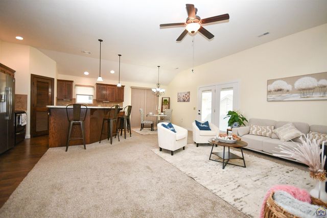 5508 SW Ojai ST, Topeka, KS 66614