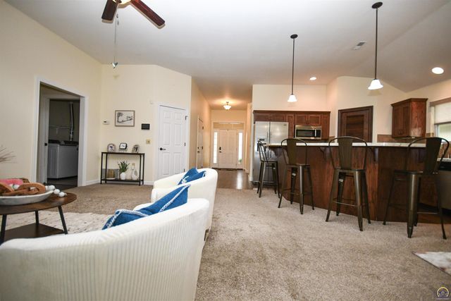 5508 SW Ojai ST, Topeka, KS 66614