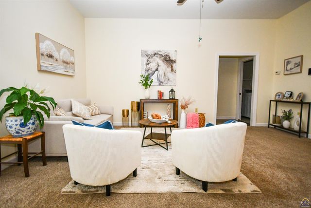 5508 SW Ojai ST, Topeka, KS 66614