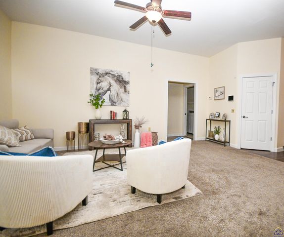 5508 SW Ojai ST, Topeka, KS 66614